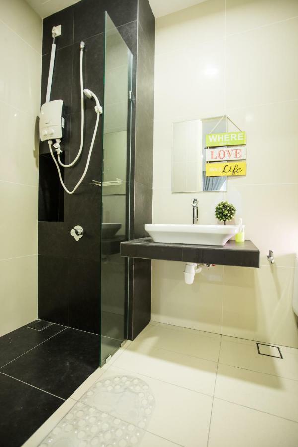 Econest Apartment By The One - Educity Nusajaya Nusajaya  Exteriör bild